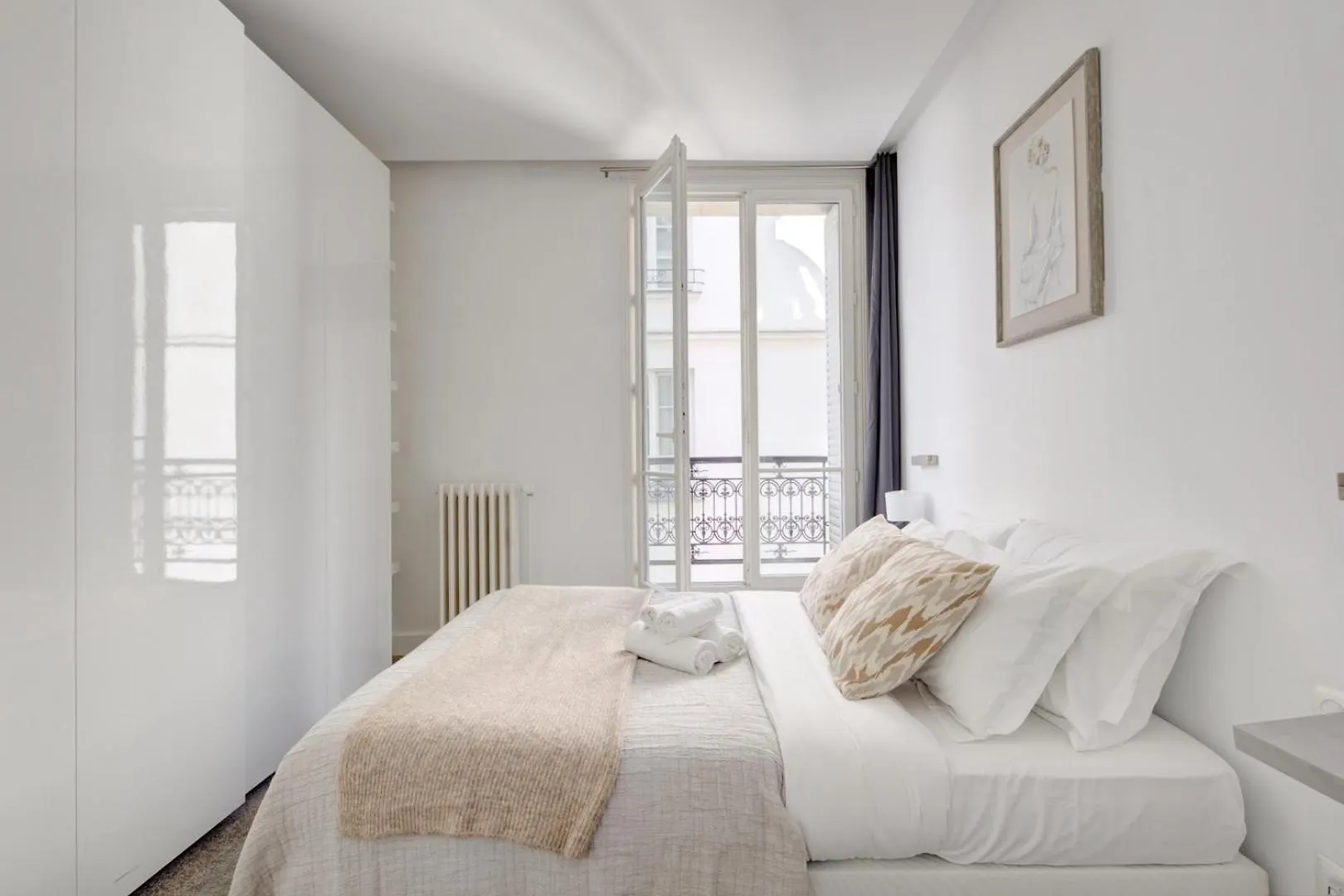 Apartment Bnbnook - Stylish 2Br - Pompidou & Hotel De Ville Paris