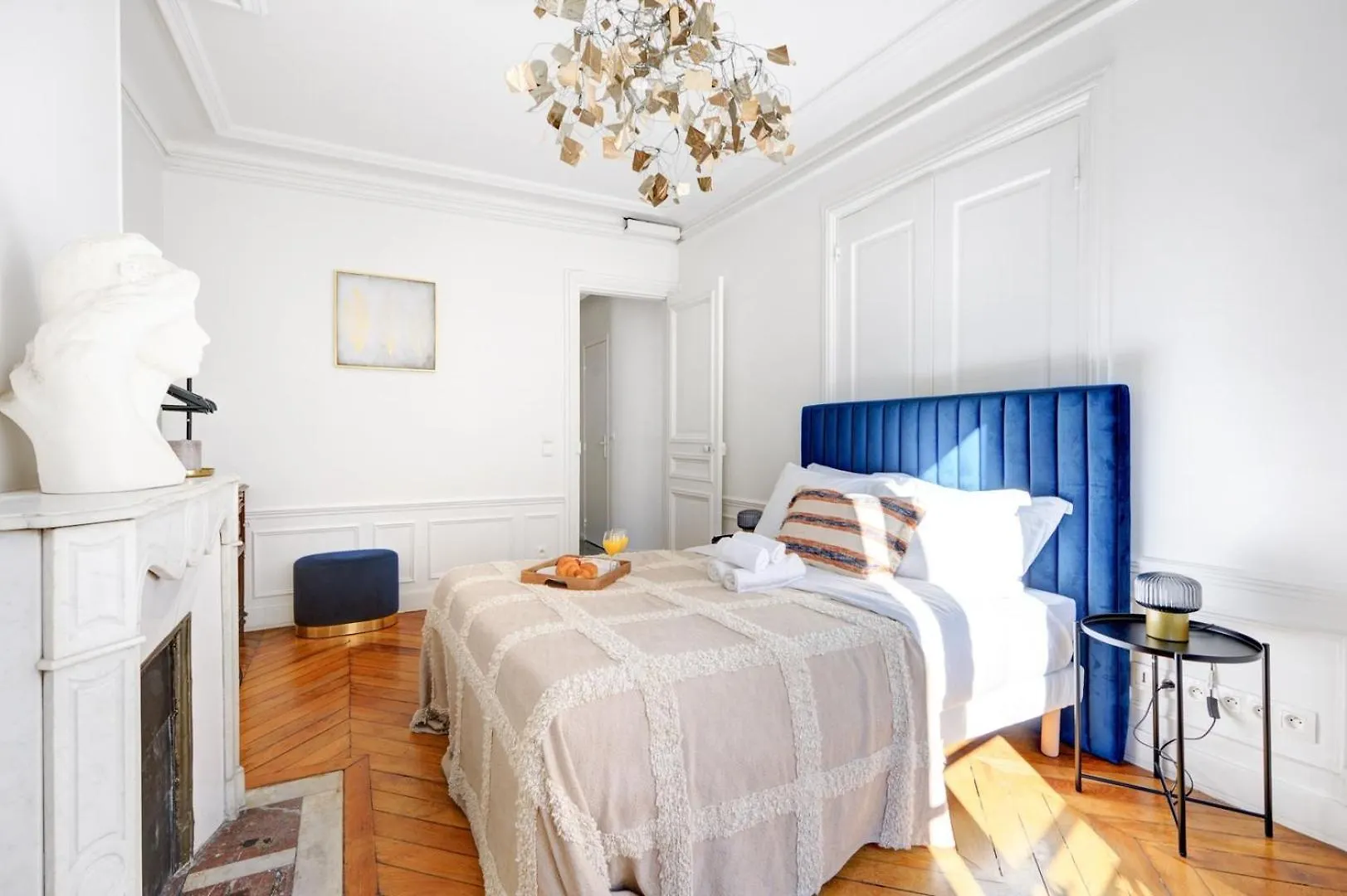 Bnbnook - Stylish 2Br - Pompidou & Hotel De Ville Paris 0*,  France